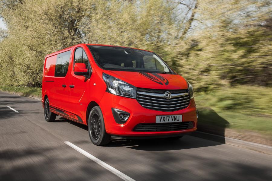  Vauxhall Vivaro Doublecab L2 BiTurbo Limited Edition 2017 года  (фото 16 из 24)